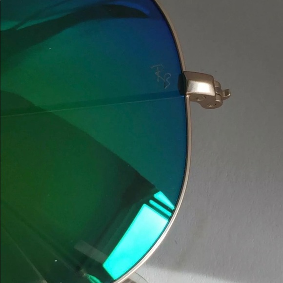 Ray Ban Green Aviators - Picture 4 of 4